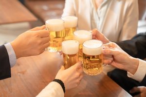 飲酒と生活習慣病の関係とは？飲酒量の目安や飲酒量を減らす工夫