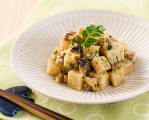 たけのこのサラダ 木の芽と黒熟酢和え